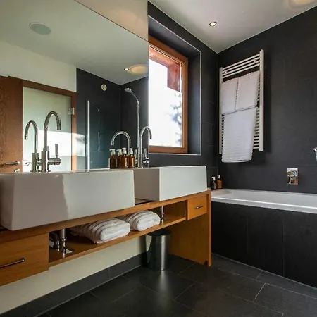 Contact Us At What App - 0041-798-079-427 To Book!! Nasserein Chalet 6 Bedrooms סן אנטון